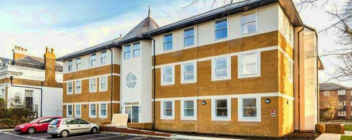 1 Bedroom Flat To Rent In Cricket Green, Mitcham, CR4