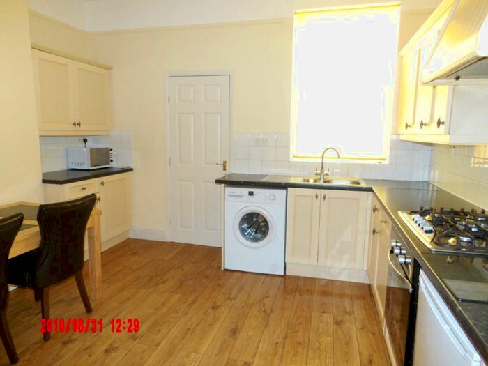 3 Bedroom Terraced House To Rent In Bed West End Student House For /, LN1