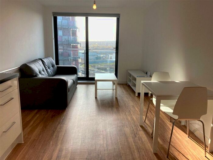 1 Bedroom Flat To Rent In Aire, Cross Green Lane, LS9