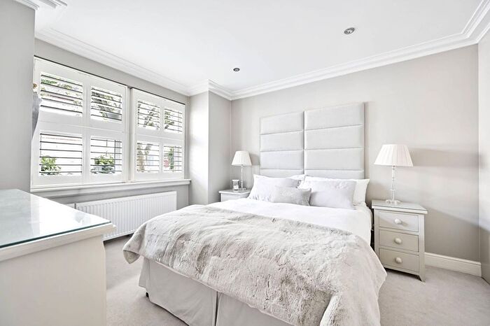 2 Bedroom Flat To Rent In Althea Street, London, SW6
