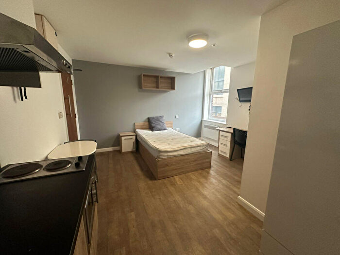Studio To Rent In Alexandra House, Castlegate, Sheffield, South Yorkshire, S3
