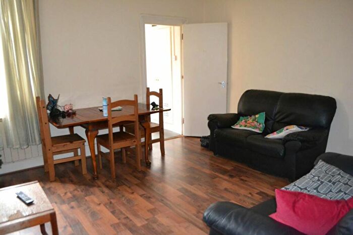 4 Bedroom House To Rent In Tiverton Road, B29