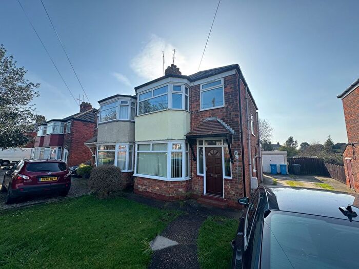 3 Bedroom Semi-Detached House To Rent In Cottingham Road, Hull, HU5