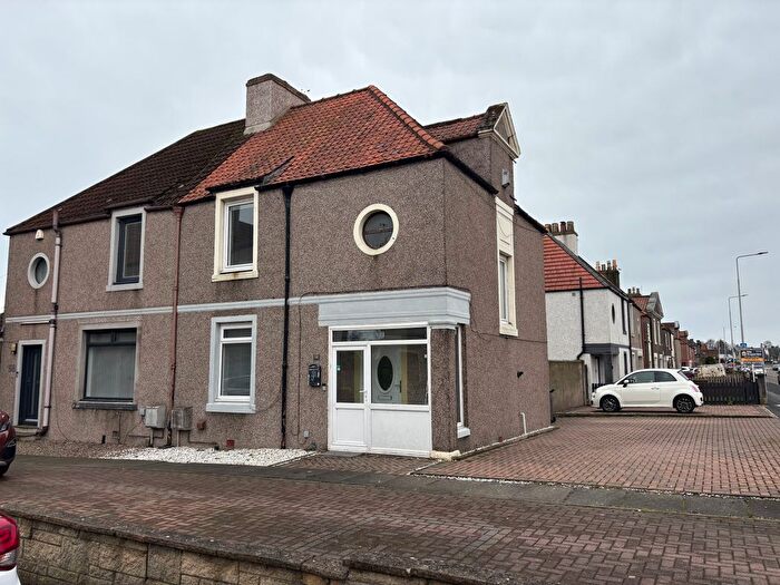 3 Bedroom Property To Rent In Wellesley Road, Leven, KY8