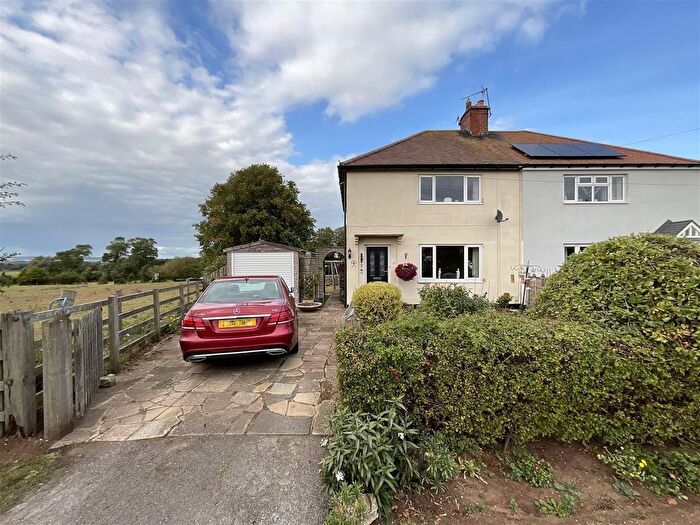 3 Bedroom Semi-Detached House For Sale In Church Walk, Scarborough, YO12