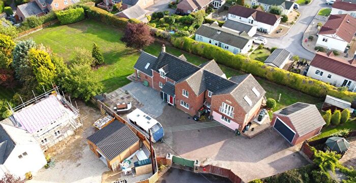 4 Bedroom Detached House For Sale In The Banks, Lyneham, SN15