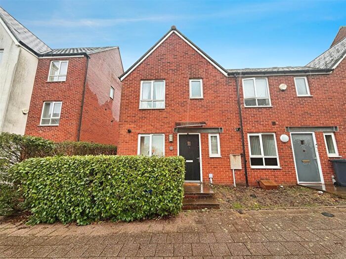 3 Bedroom Town House For Sale In Sytchmill Way, Stoke-On-Trent, ST6