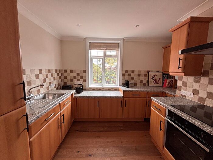2 Bedroom Apartment To Rent In Derby Road, Bournemouth, BH1