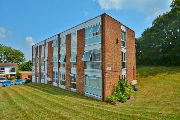 1 Bedroom Flat To Rent In Claybury, Bushey, Hertfordshire, WD23