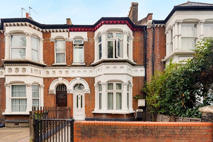 8 Bedroom Terraced House For Sale In Portway, London, E15