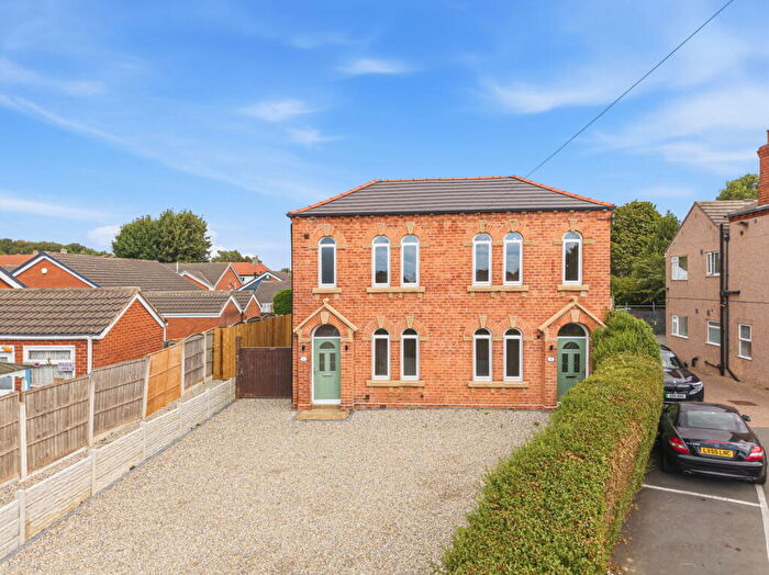 2 Bedroom Semi Detached House For Sale In Barwick Road, Leeds, LS15