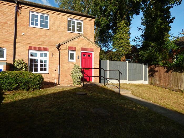 3 Bedroom End Terrace House To Rent In Malthouse Road, Ilkeston., DE7
