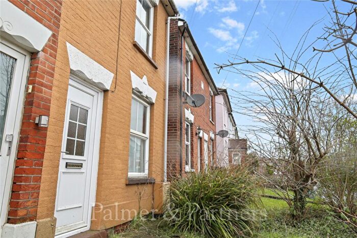 3 Bedroom Terraced House To Rent In Bergholt Road, Colchester, Essex, CO4