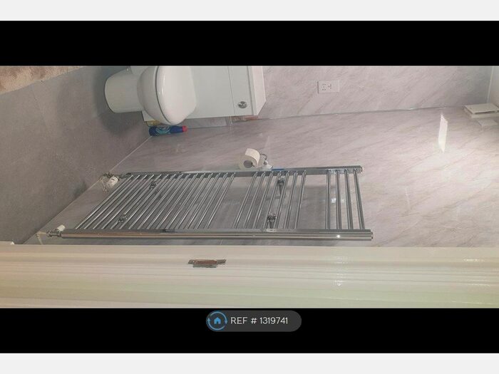 2 Bedroom Flat To Rent In Possil Road, Glasgow G4