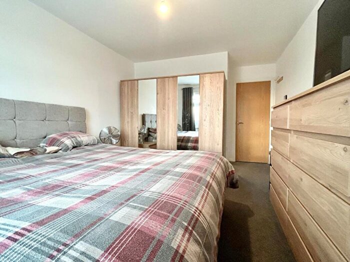 3 Bedroom Detached House For Sale In Woodlark Walk, Goldthorpe, S63