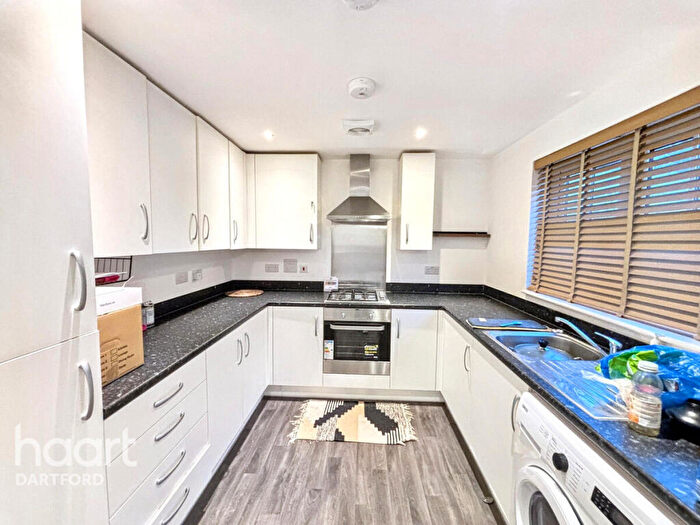 2 Bedroom Semi-Detached House To Rent In Christabel Close, Swanscombe, DA10