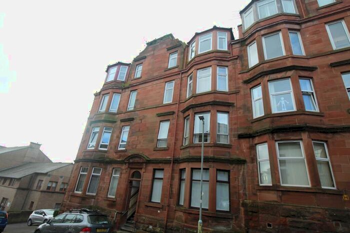 2 Bedroom Flat To Rent In Hope Street Greenock, PA15
