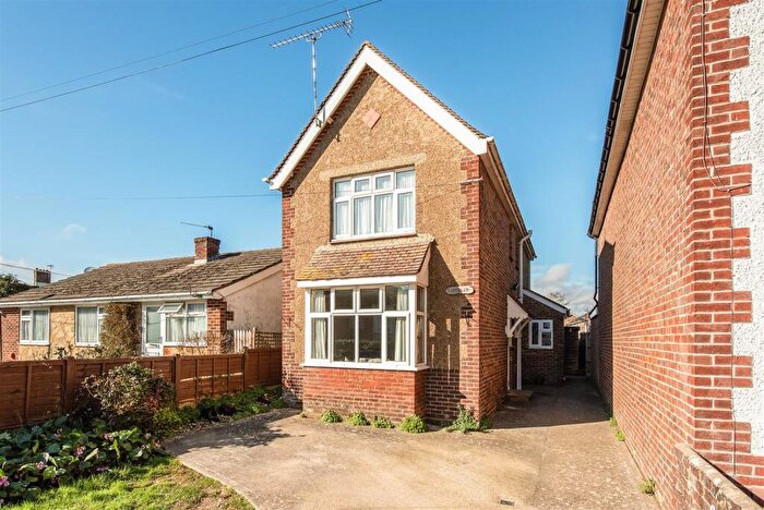2 Bedroom Detached House For Sale In Oving Road, Chichester, PO19