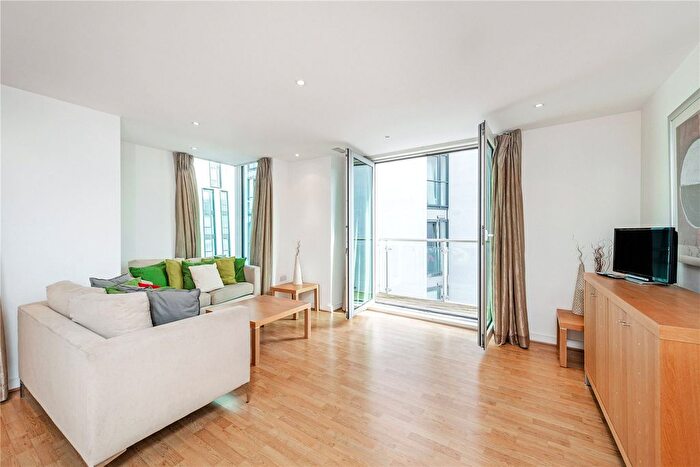 2 Bedroom Flat For Sale In Albert Embankment, Vauxhall, London, SE1