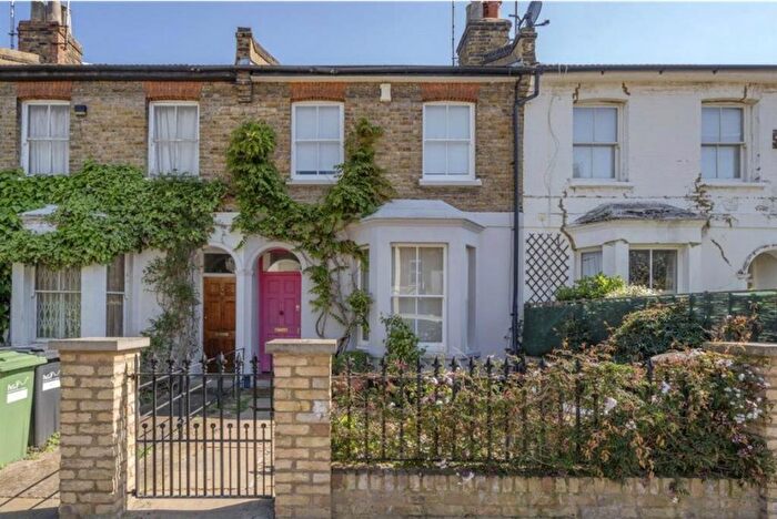 2 Bedroom Town House To Rent In Hofland Road, London, W14