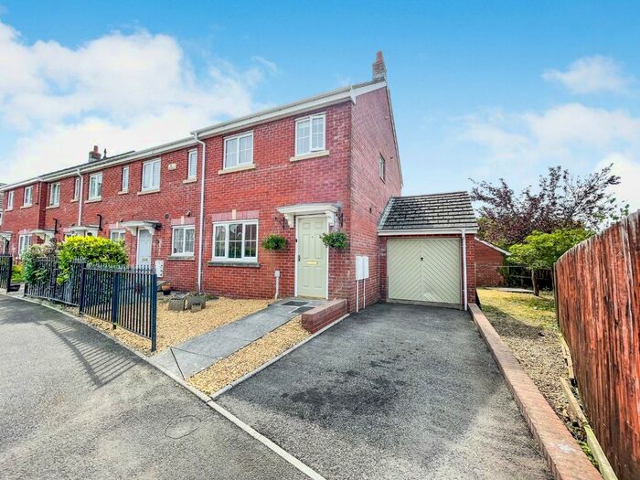 3 Bedroom End Of Terrace House For Sale In Y Llanerch, Pontlliw, Swansea, West Glamorgan, SA4