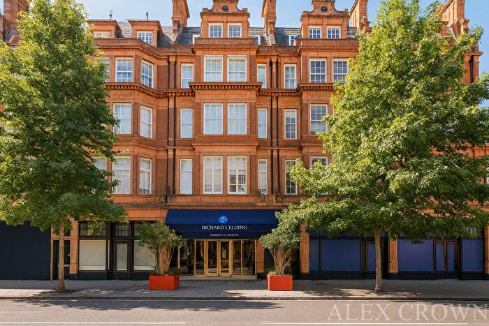 1 Bedroom Flat To Rent In North Audley Street, London, Mayfair, W1K