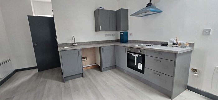 12 Bedroom Block Of Flats To Rent In Leamore Lane, Walsall, WS3