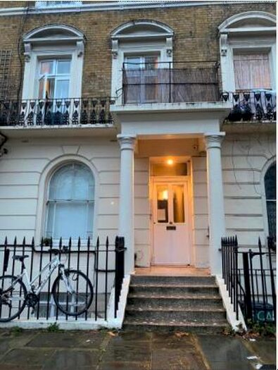 Apartment To Rent In Oakley Square, London, NW1
