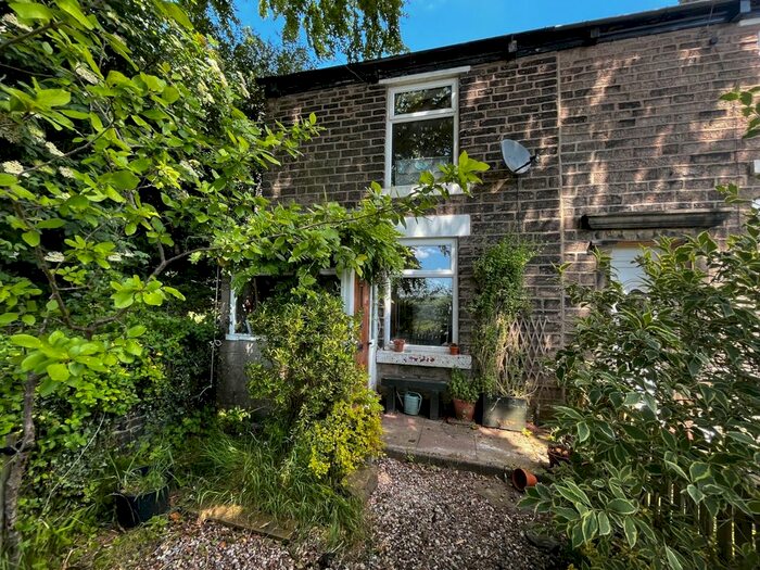 2 Bedroom End Of Terrace House To Rent In Mottram Road, Broadbottom, Hyde, Cheshire, SK14