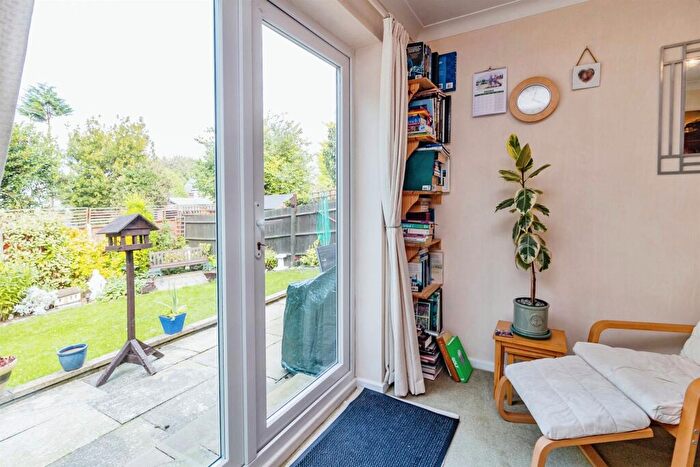 2 Bedroom Bungalow For Sale In Hexton Road, Barton-Le-Clay, Bedford, MK45