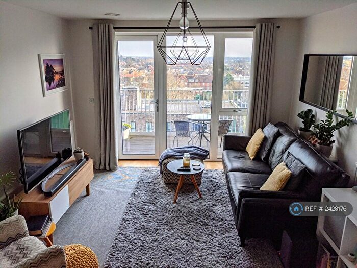 1 Bedroom Flat To Rent In Crossways, Slough, SL1