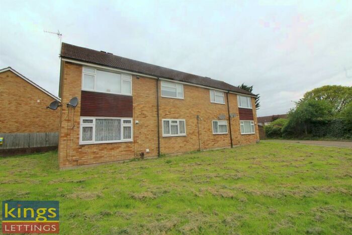 1 Bedroom Flat To Rent In Shortmead Drive, Cheshunt, Waltham Cross, EN8