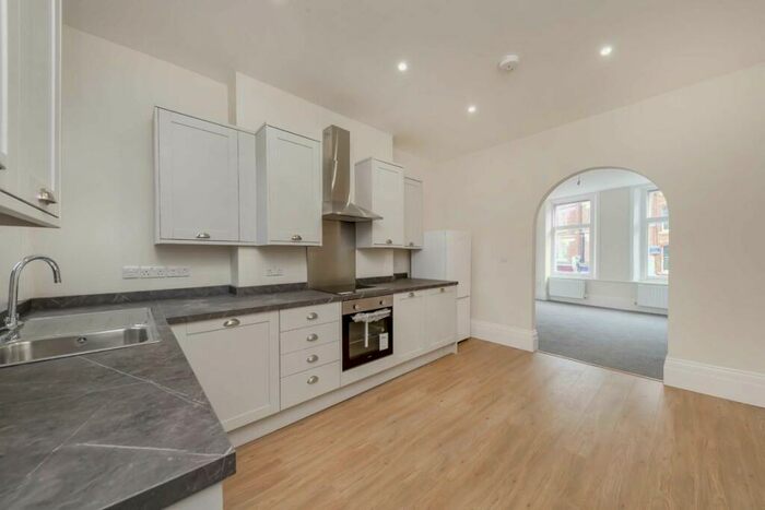 1 Bedroom Flat To Rent In Avenue Mews, London, N10