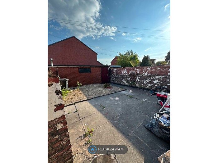 2 Bedroom End Of Terrace House To Rent In Bury Road, Manchester, BL2
