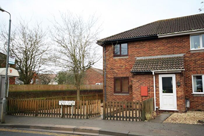 2 Bedroom End Of Terrace House To Rent In Pipers Close, Royal Wootton Bassett, SN4