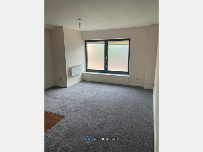 Studio To Rent In The Bank House, Tonbridge, TN9