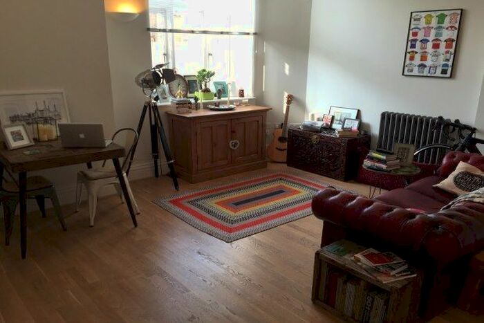 1 Bedroom Flat To Rent In Forfar Road, London, SW11