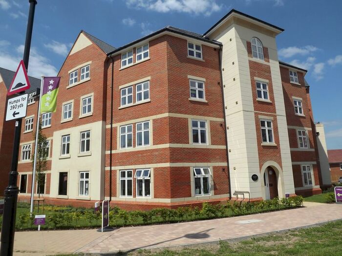 2 Bedroom Flat To Rent In Burke Place, Aldershot, GU11