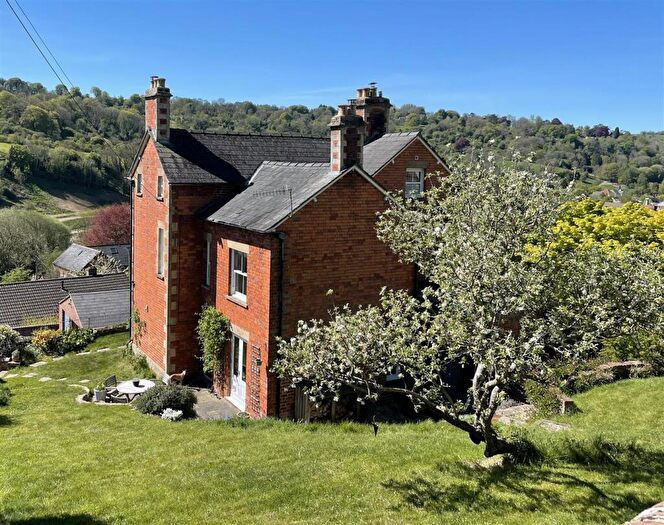 5 Bedroom Detached House For Sale In The Bourne, Brimscombe, Stroud, GL5