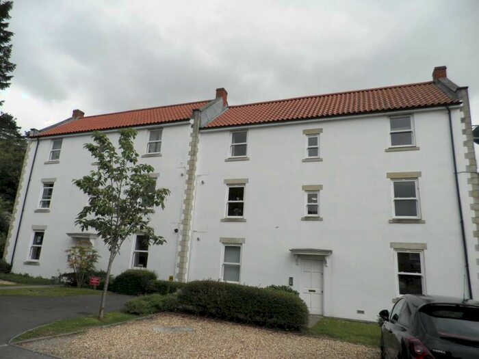 2 Bedroom Flat To Rent In Northover Mews, Frome, Somerset, BA11