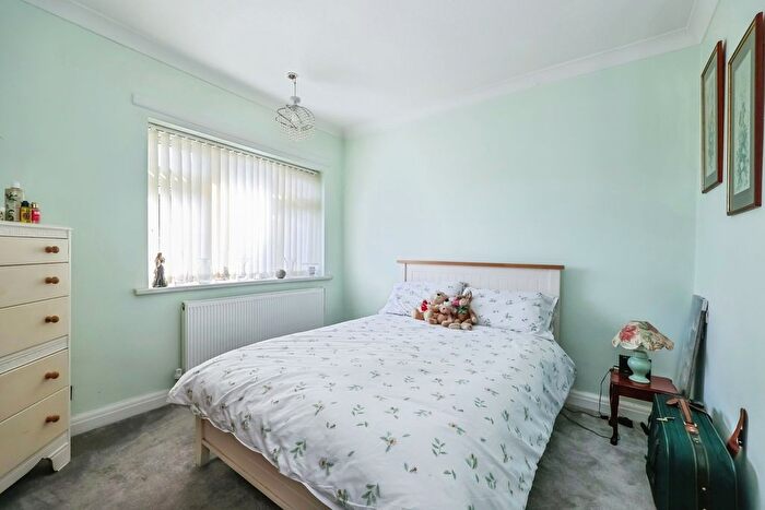 2 Bedroom Bungalow For Sale In Ladybrook Lane, Mansfield, Nottinghamshire, NG18