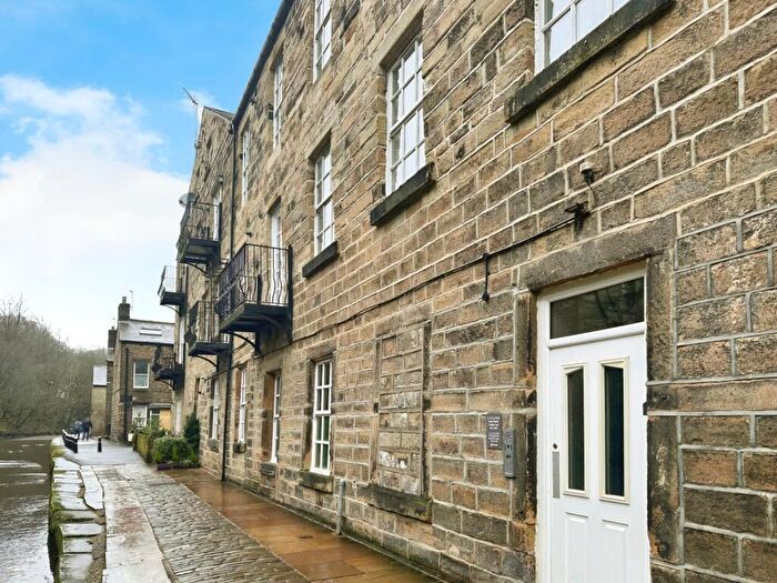 2 Bedroom Apartment For Sale In Hebble End, Hebden Bridge, West Yorkshire, HX7