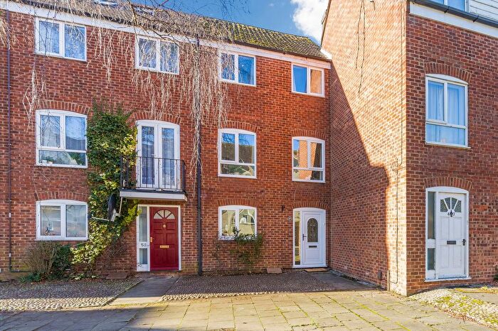 4 Bedroom Terraced House For Sale In West St. Helen Street, Abingdon, OX14