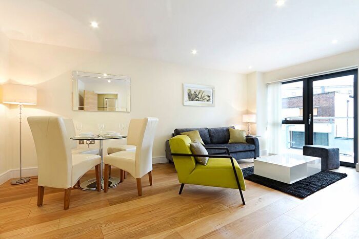 2 Bedroom Flat To Rent In Turner Street, Canning Town, E16