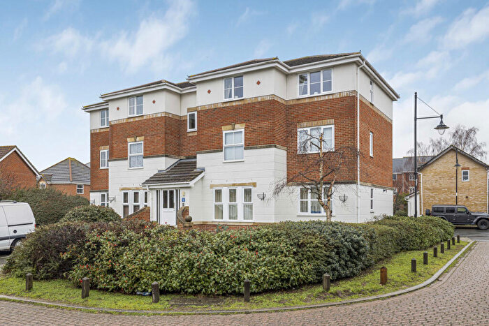 2 Bedroom Apartment For Sale In Cheldoc Rise, Chatham, ME4