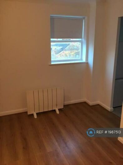 Studio To Rent In Taylor Court, London, SE20