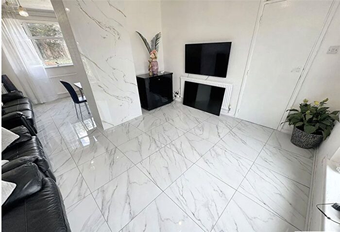 3 Bedroom Semi-Detached House For Sale In Styon Road, Leicester, Leicestershire, LE3