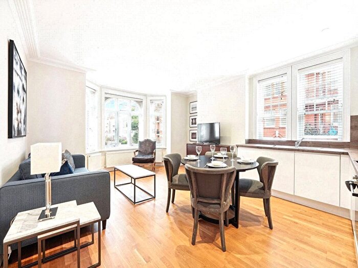 2 Bedroom Flat To Rent In Hamlet Gardens, King Street, W6