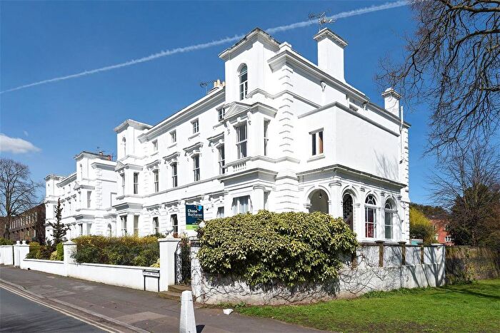 2 Bedroom Flat To Rent In Portland Terrace, The Green, Richmond, TW9