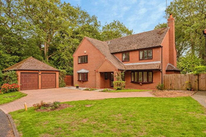 4 Bedroom Detached House For Sale In Purshall Close, Redditch, Worcestershire, B97